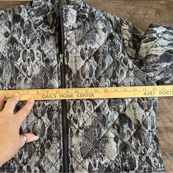 Jones New York Front Zip Quilted Jacket Medium Lined Padded Belt Tie Grey $169 - Picture 6 of 13